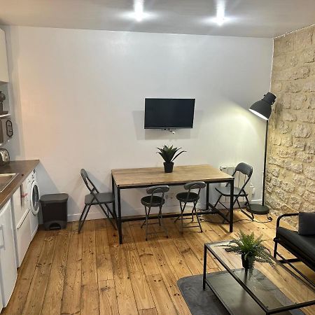 Home Sweet Home Le Chapelais Montmartre Paris Exterior photo